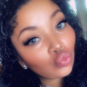 Meet your Posher, Brianna